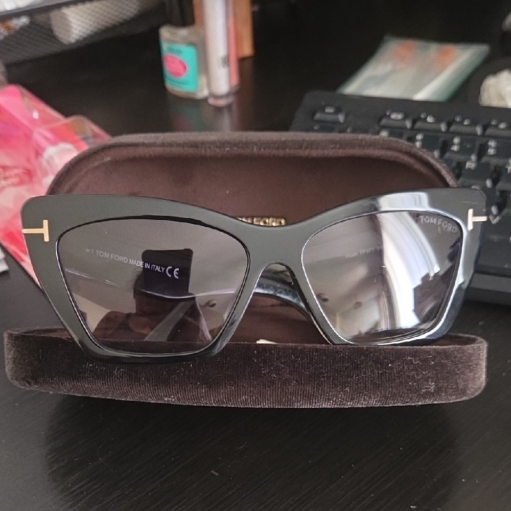 Tom Ford Black Cat-Eye Sunglasses